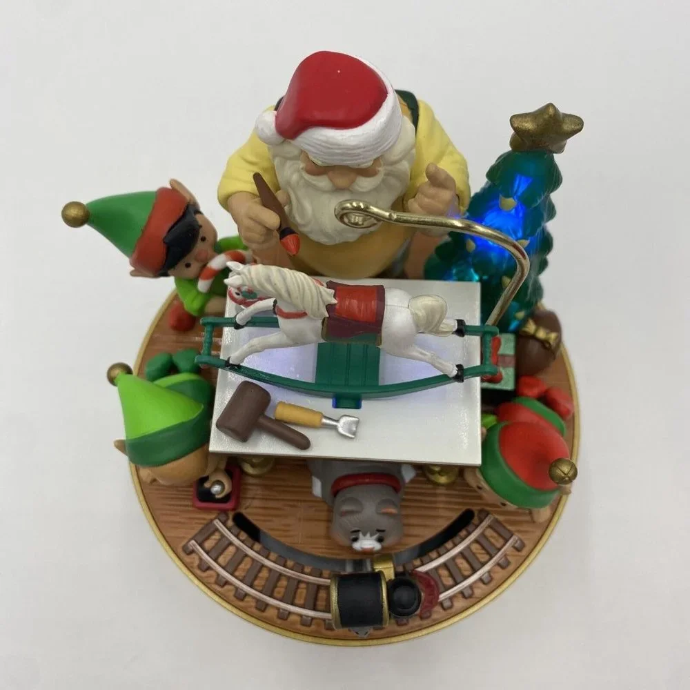 2022 HALLMARK SANTA'S WORKSHOP WONDERS MAGIC LIGHT SOUND & MOTION Ornament - Picture 11 of 16